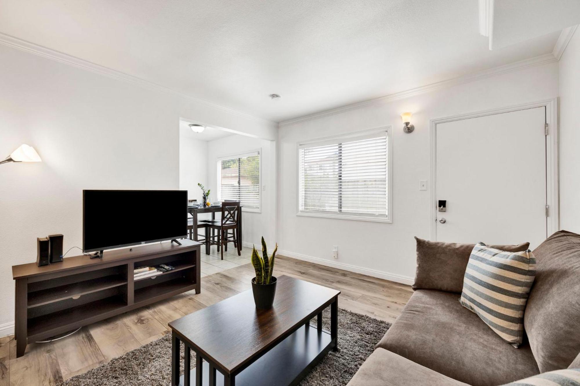 Apartamento Cozy Elegant Oasis With Parking Los Ángeles